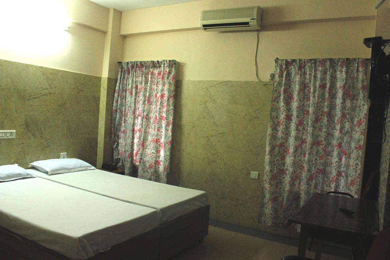 טריואנדרום Hotel Sukhvas מראה חיצוני תמונה
