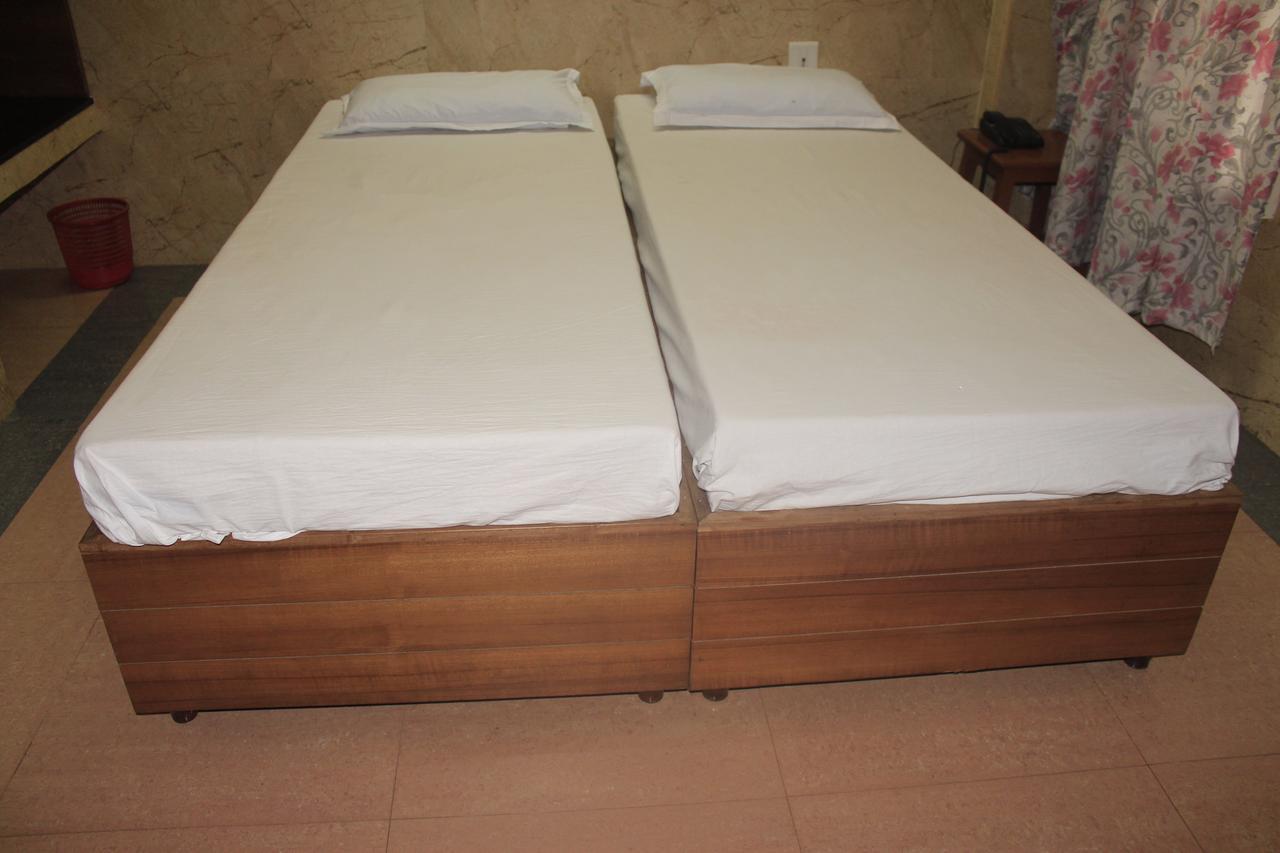 טריואנדרום Hotel Sukhvas מראה חיצוני תמונה